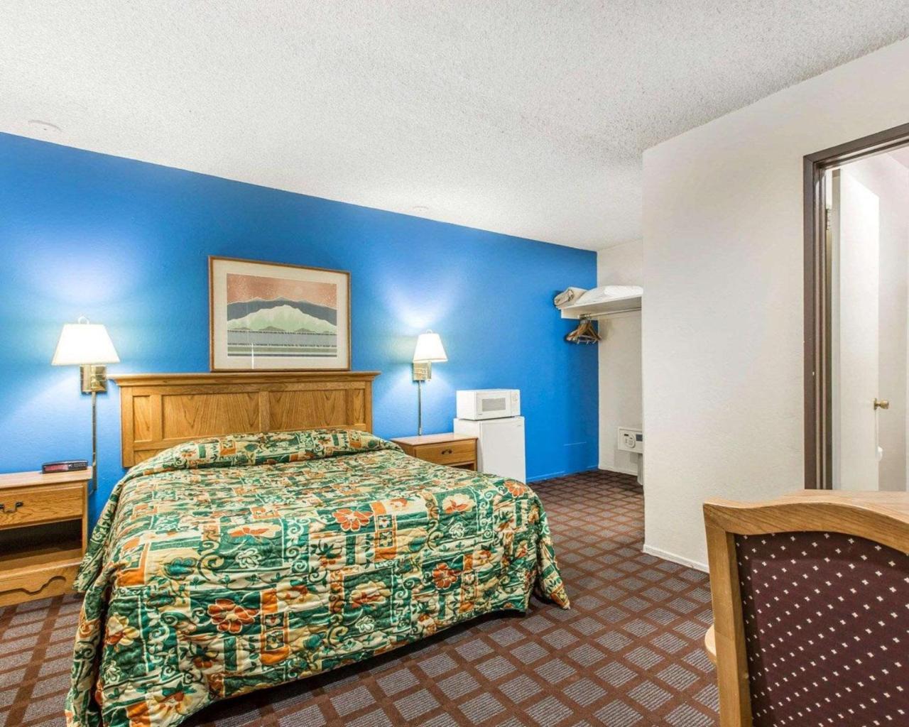 ממות' לייקס Rodeway Inn Wildwood מראה חיצוני תמונה
